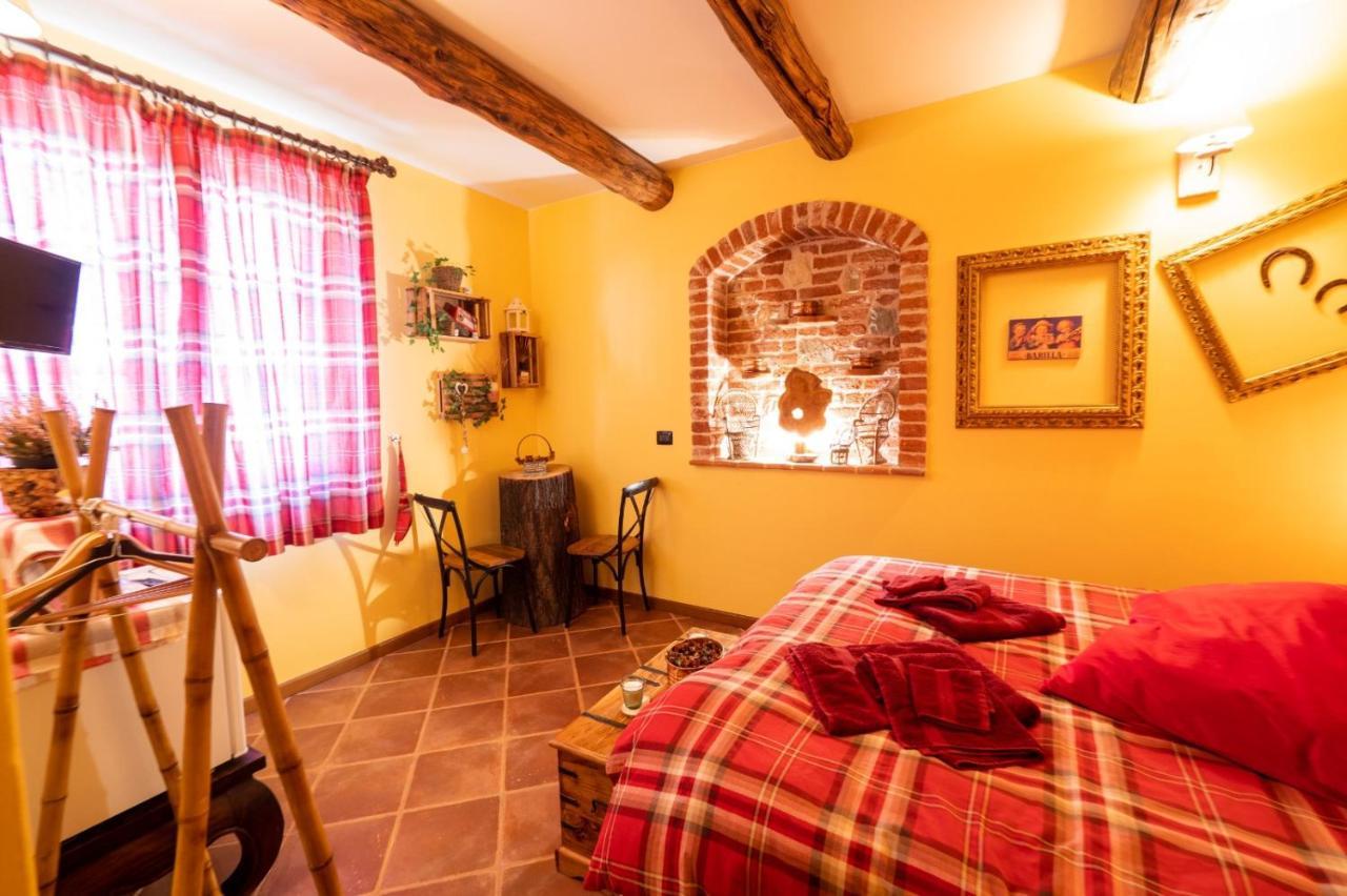 B&B Naturin - Cascina Colombaro Lauriano エクステリア 写真